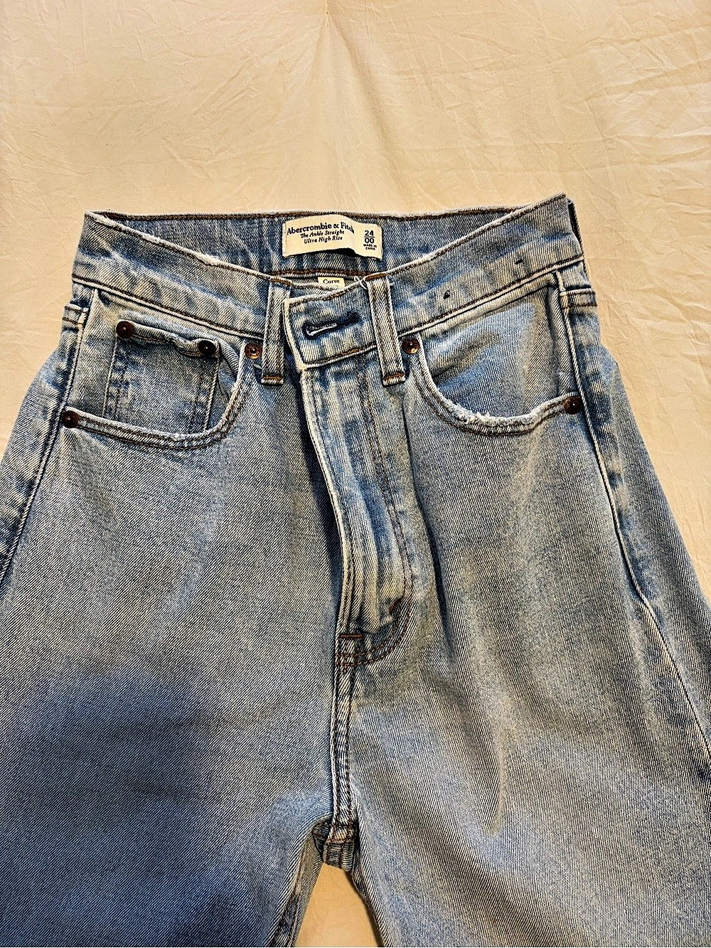Abercrombie & Fitch Curve Love The Ankle Straight Ultra High Rise Blue Jeans